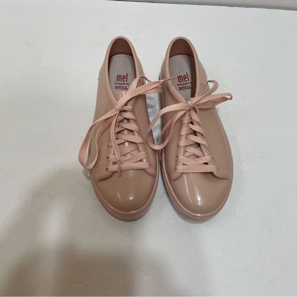 NEW WITHOUT TAGS MEL DREAMED BY MELISSA LACE UP JELLY SNEAKERS IN PALE PINK - Picture 3 of 9